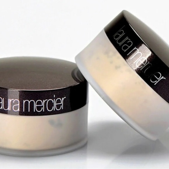 Laura Mercier Translucent Loose Setting Powder - Picture 3 of 4